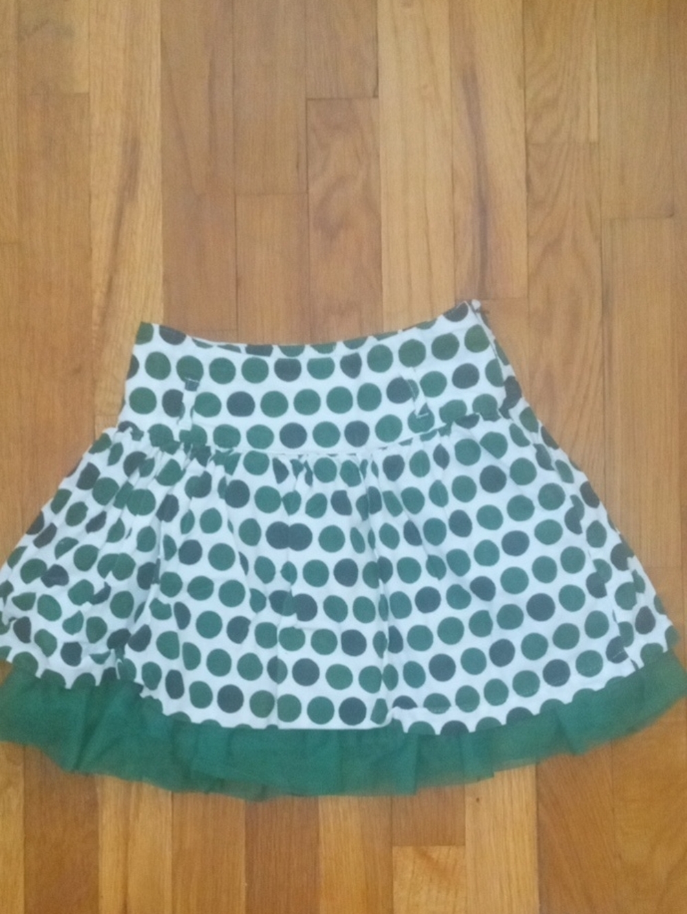 girl 6/7 green white polka dot skirt, with tulle accent trim